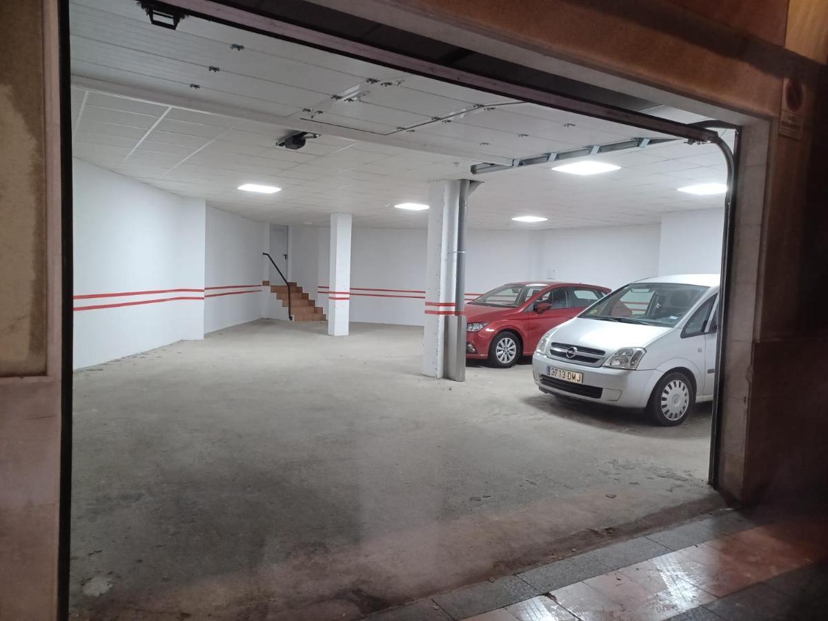Apartamento En El Casco Historico, Frente A La Colegiata De San Isidoro, Leon Exterior photo